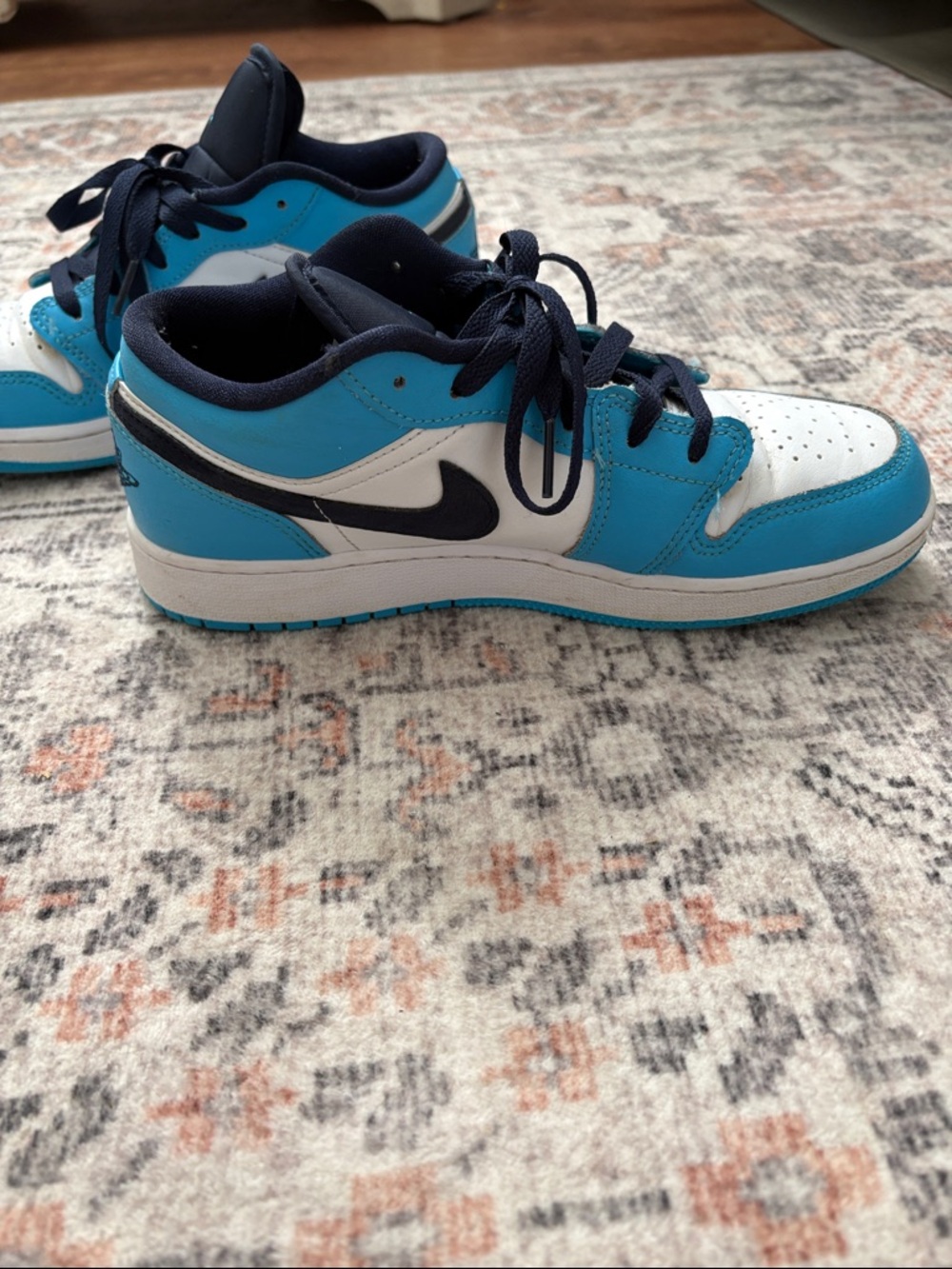 Nike Kids Low-Top Sneakers in Turquoise, Navy and White